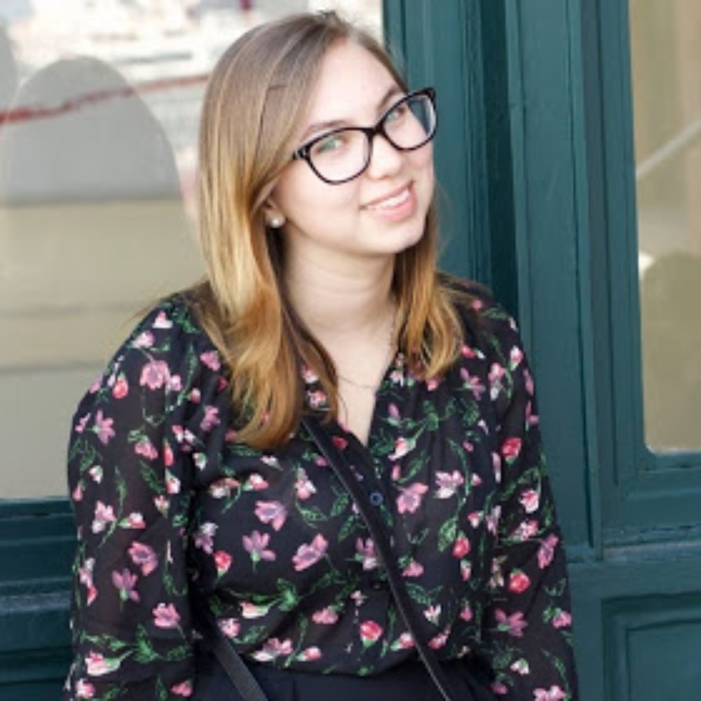 Meet your Posher, Bella